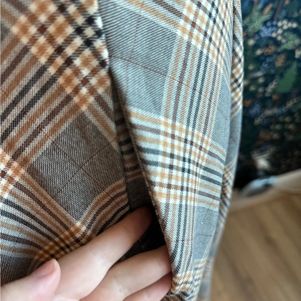 Elegant Gray Plaid Midi Dress with Button Details - Picture 3 of 7